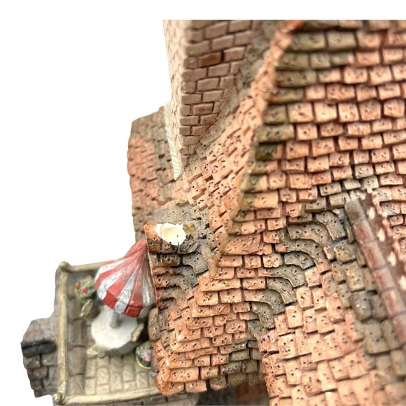 David Winter Cottages Horatio Pernickety's Amorous Intent Limited Edition in Box - Picture 7 of 10